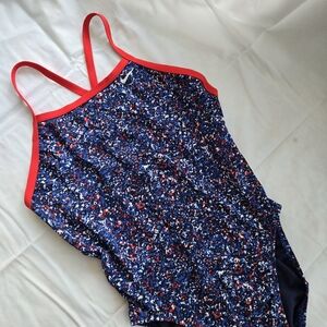 NIKE Women's Swimsuit One Piece  HydraStrong Pixel Party Crossback, Size 10